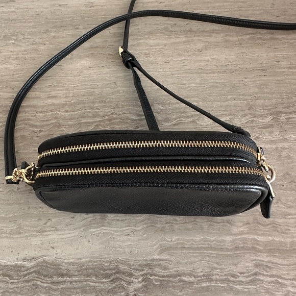 Coach Mini crossbody Bag black pebble leather. Adjustable strap, multiple pocket - Picture 10 of 15